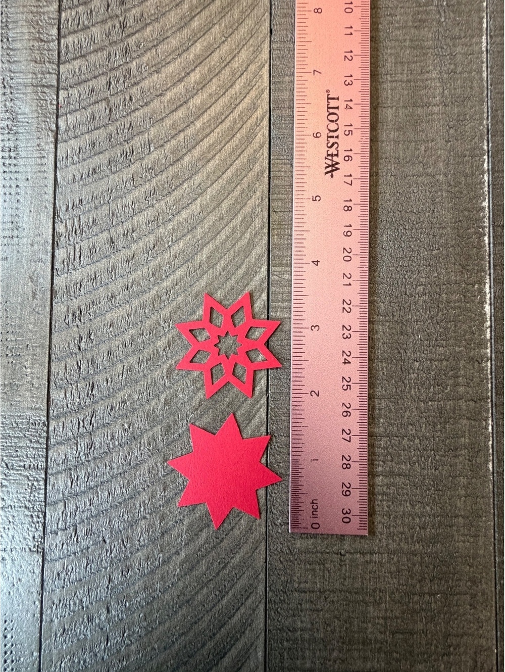 Martha Stewart Geometric Star Layering 2 in 1 Shape Punch - Picture 4 of 5